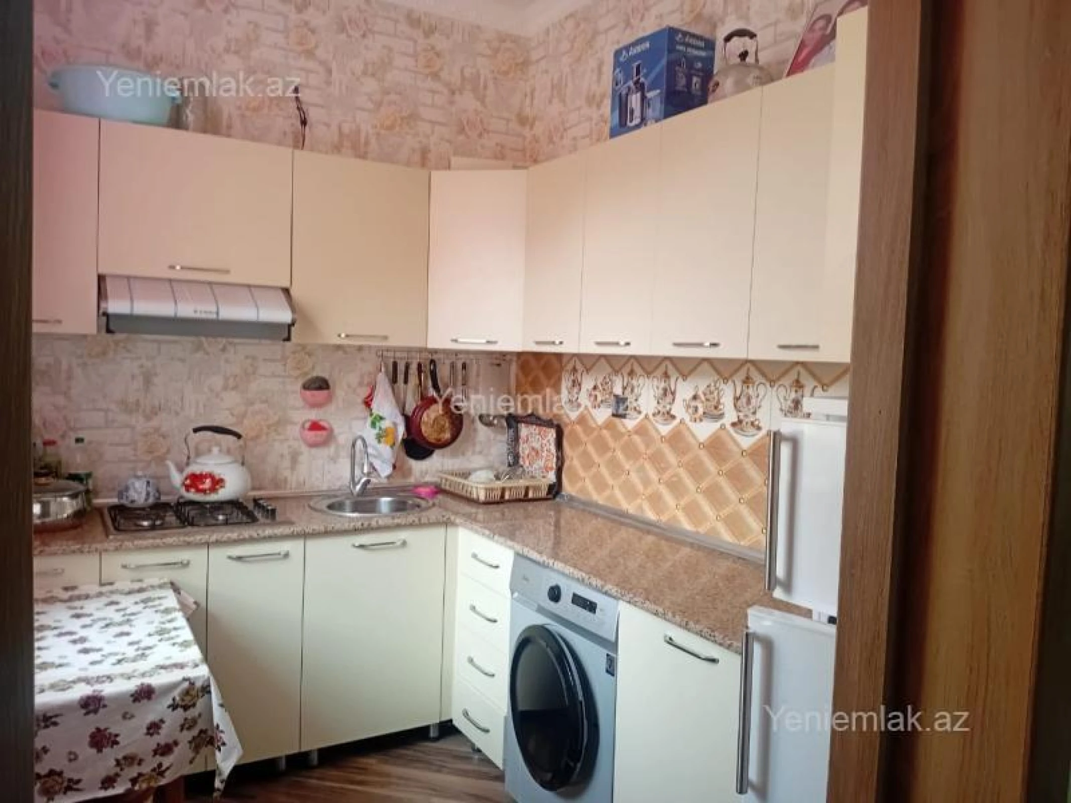 Satılır 6 otaqlı həyət evi 106 m²