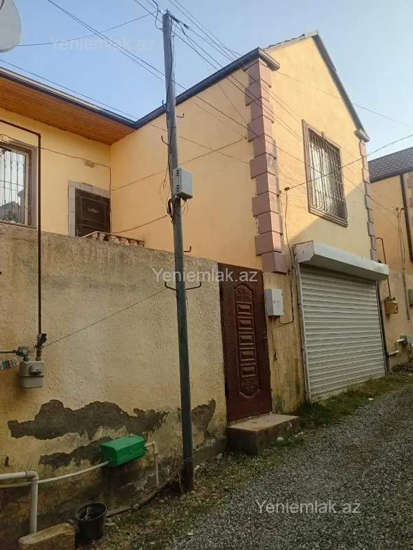 Satılır 6 otaqlı həyət evi 106 m²