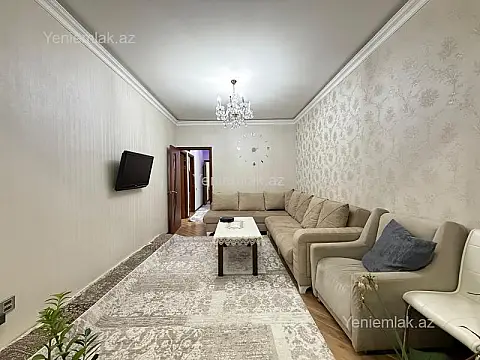 Satılır 4 otaqlı köhnə tikili 100 m²