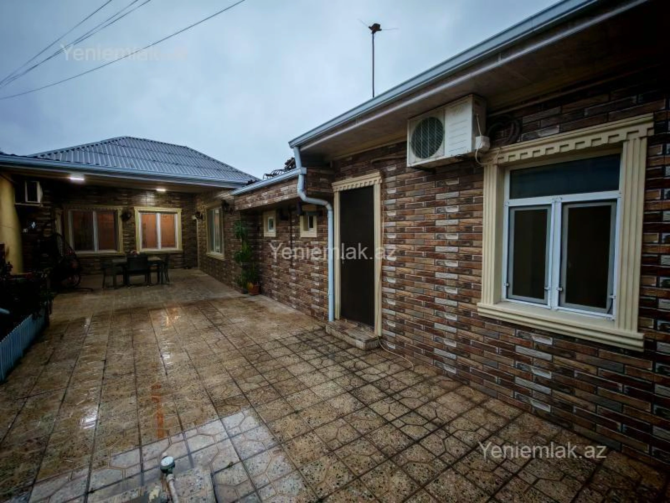 Satılır 4 otaqlı həyət evi 100 m²