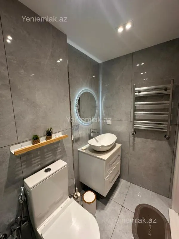 Satılır 2 otaqlı köhnə tikili 60 m²