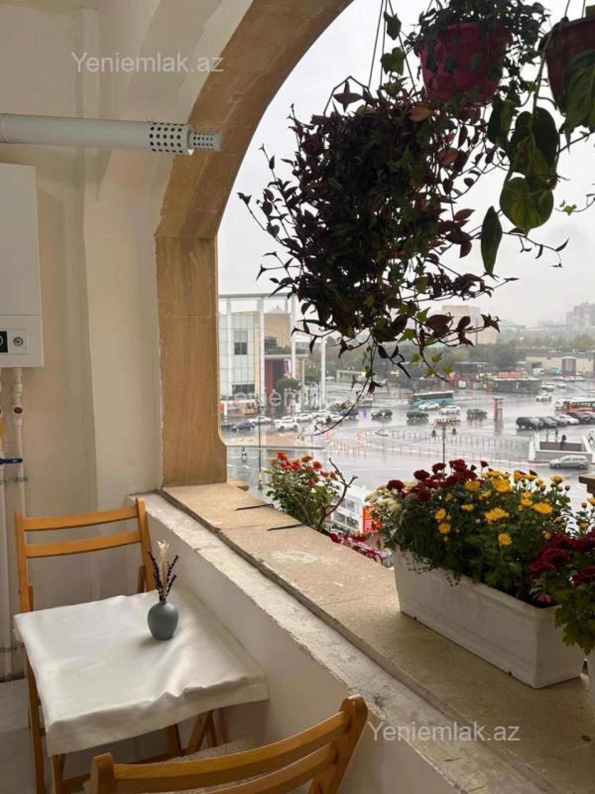 Satılır 2 otaqlı köhnə tikili 60 m²