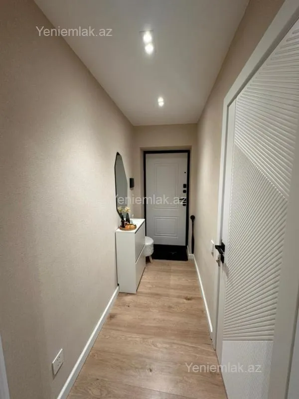 Satılır 2 otaqlı köhnə tikili 60 m²
