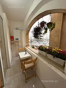 Satılır 2 otaqlı köhnə tikili 60 m²