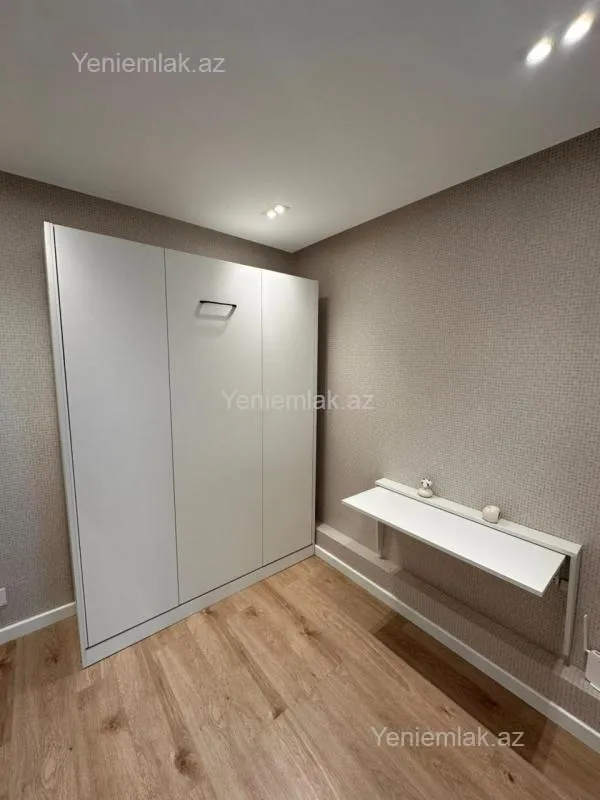 Satılır 2 otaqlı köhnə tikili 60 m²
