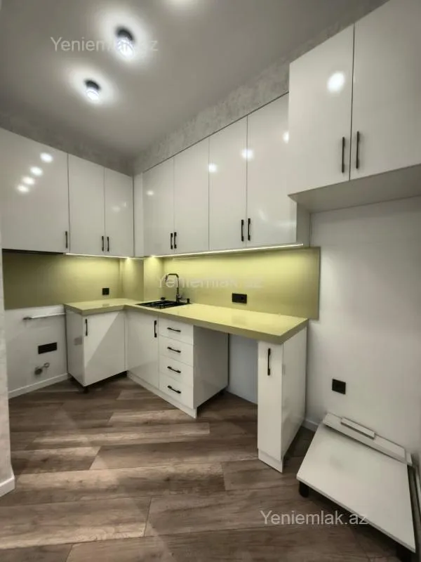 Satılır 3 otaqlı yeni tikili 145 m²