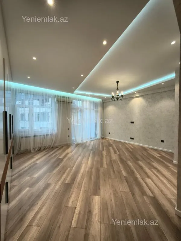 Satılır 3 otaqlı yeni tikili 145 m²