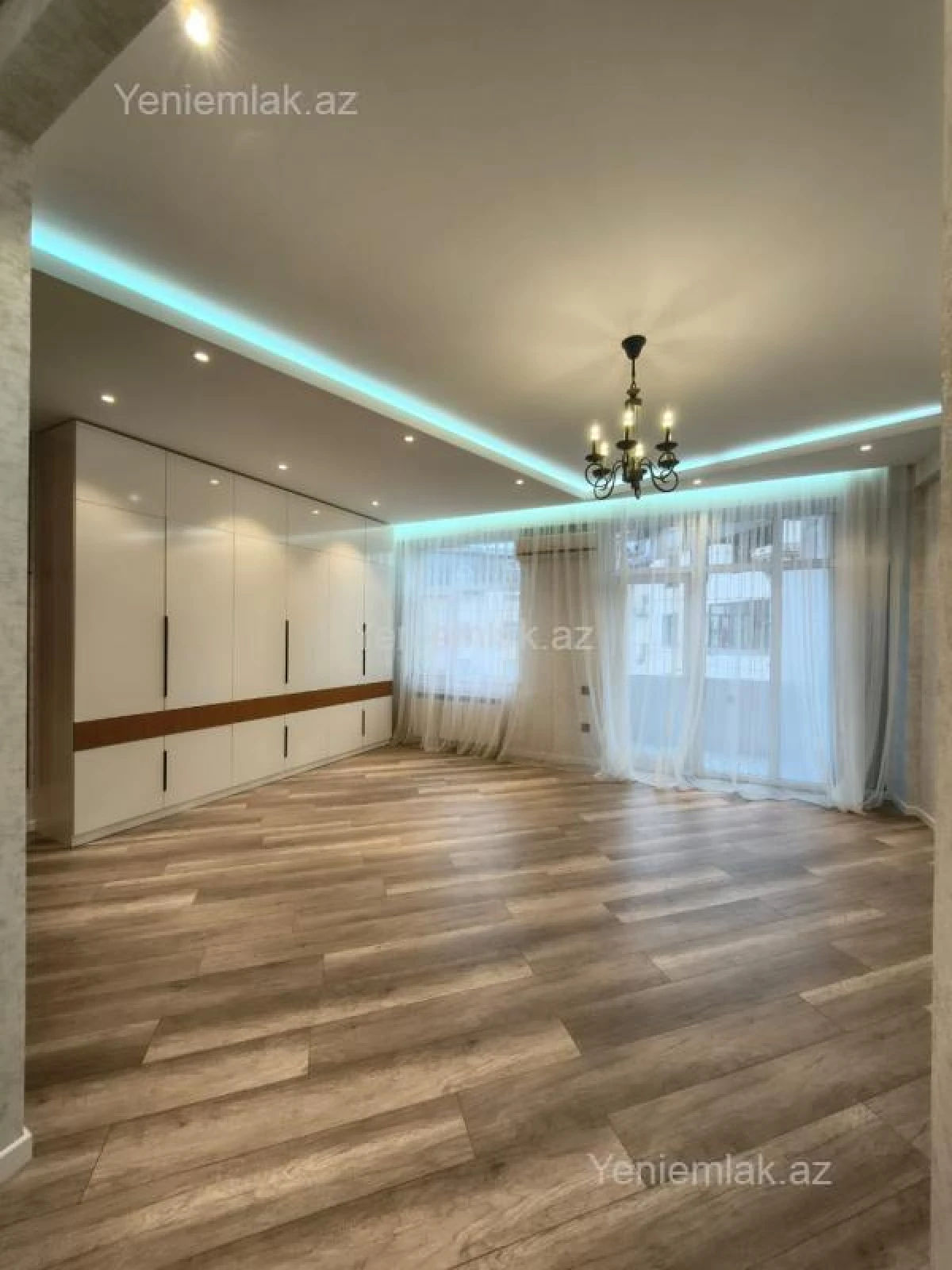 Satılır 3 otaqlı yeni tikili 145 m²