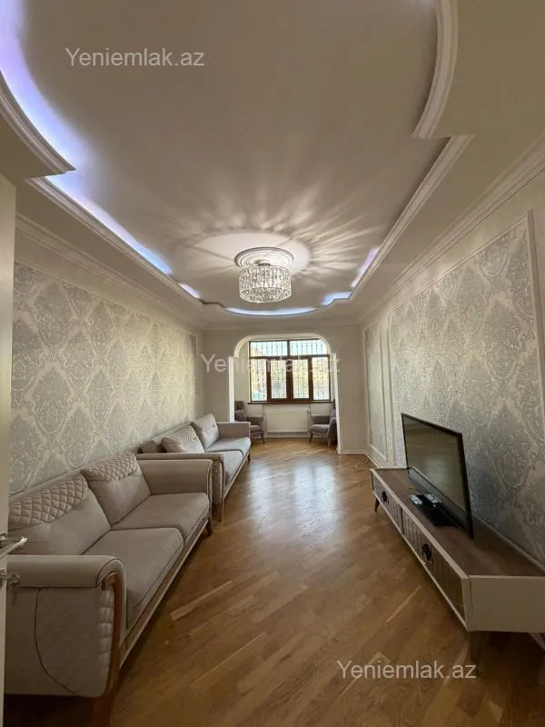 Satılır 5 otaqlı köhnə tikili 125 m²