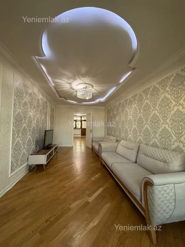 Satılır 5 otaqlı köhnə tikili 125 m²