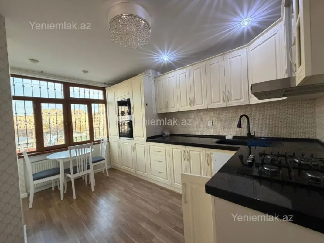 Satılır 5 otaqlı köhnə tikili 125 m²