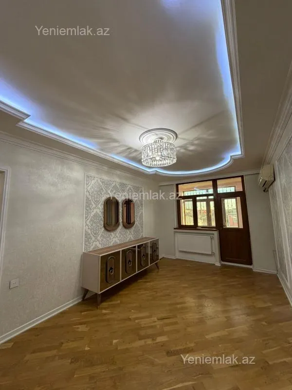 Satılır 5 otaqlı köhnə tikili 125 m²