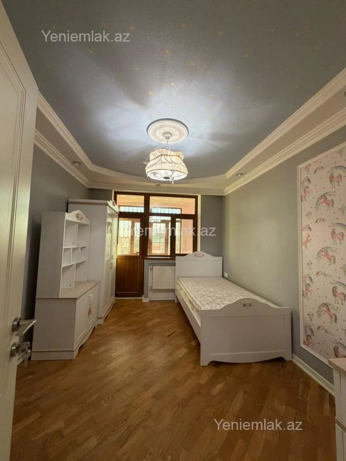 Satılır 5 otaqlı köhnə tikili 125 m²