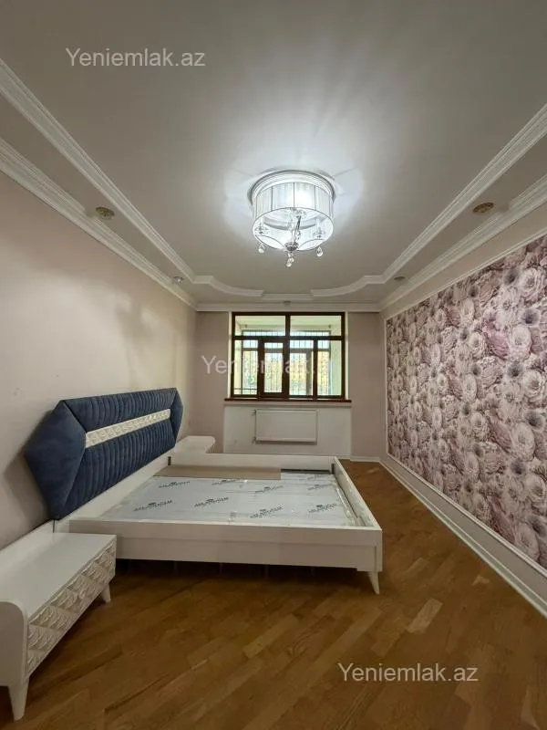 Satılır 5 otaqlı köhnə tikili 125 m²
