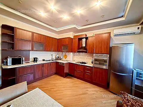 Satılır 2 otaqlı yeni tikili 86 m²