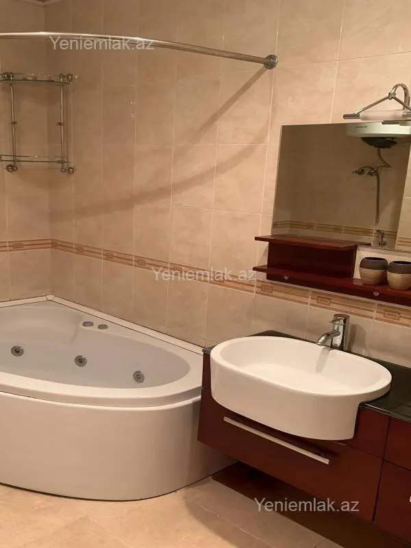 Satılır 2 otaqlı yeni tikili 86 m²