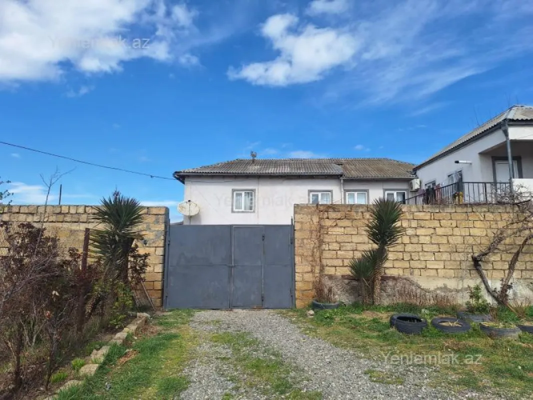 Satılır 6 otaqlı həyət evi 160 m²