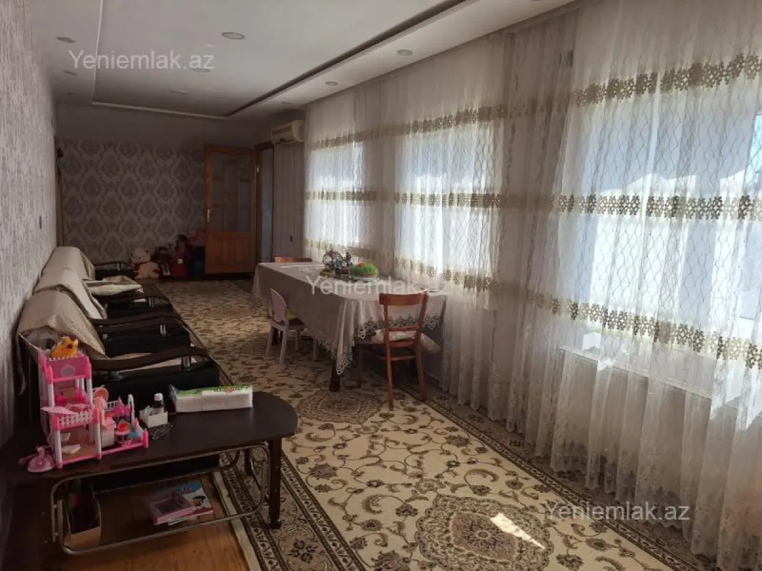Satılır 6 otaqlı həyət evi 160 m²