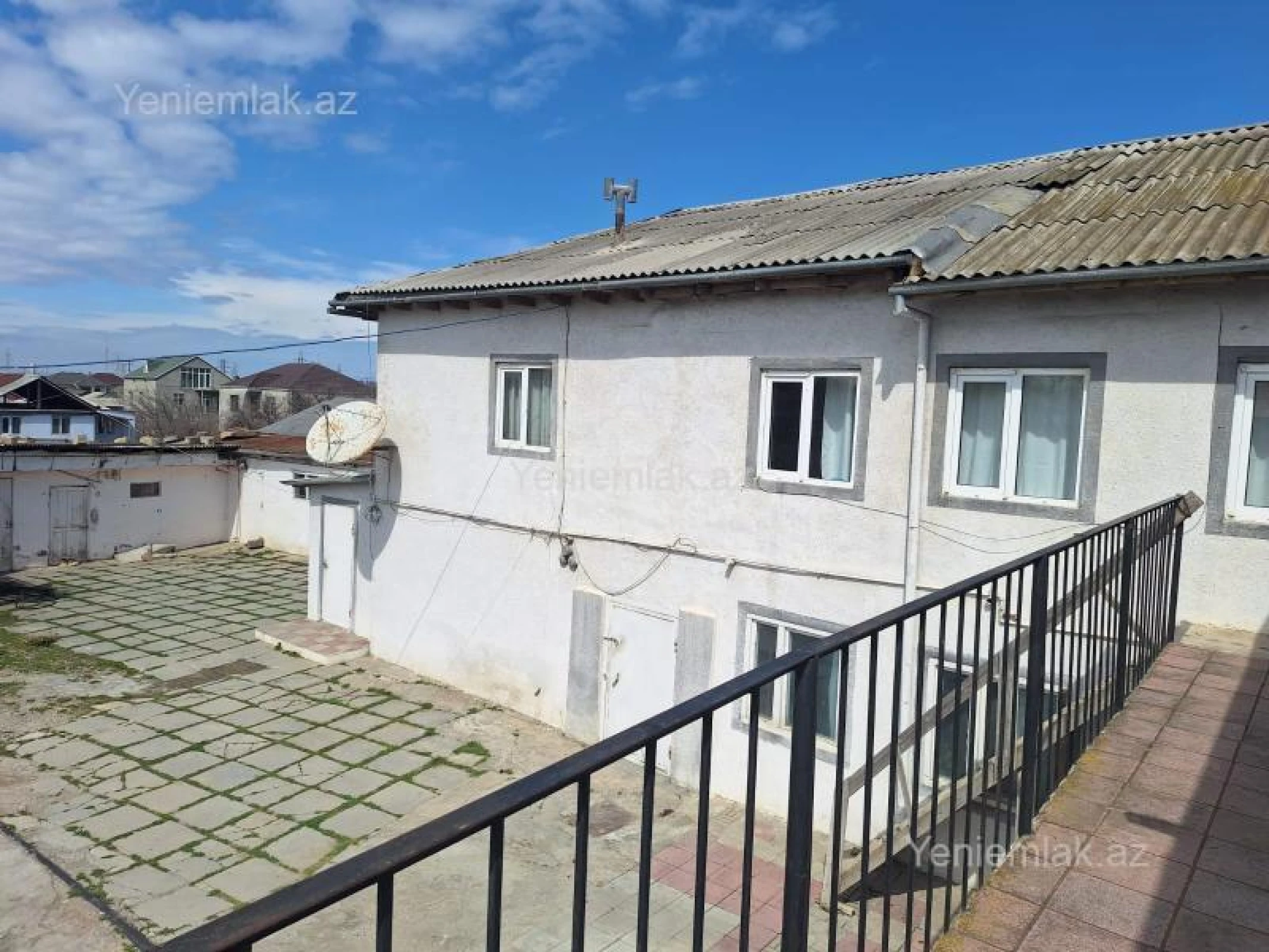 Satılır 6 otaqlı həyət evi 160 m²