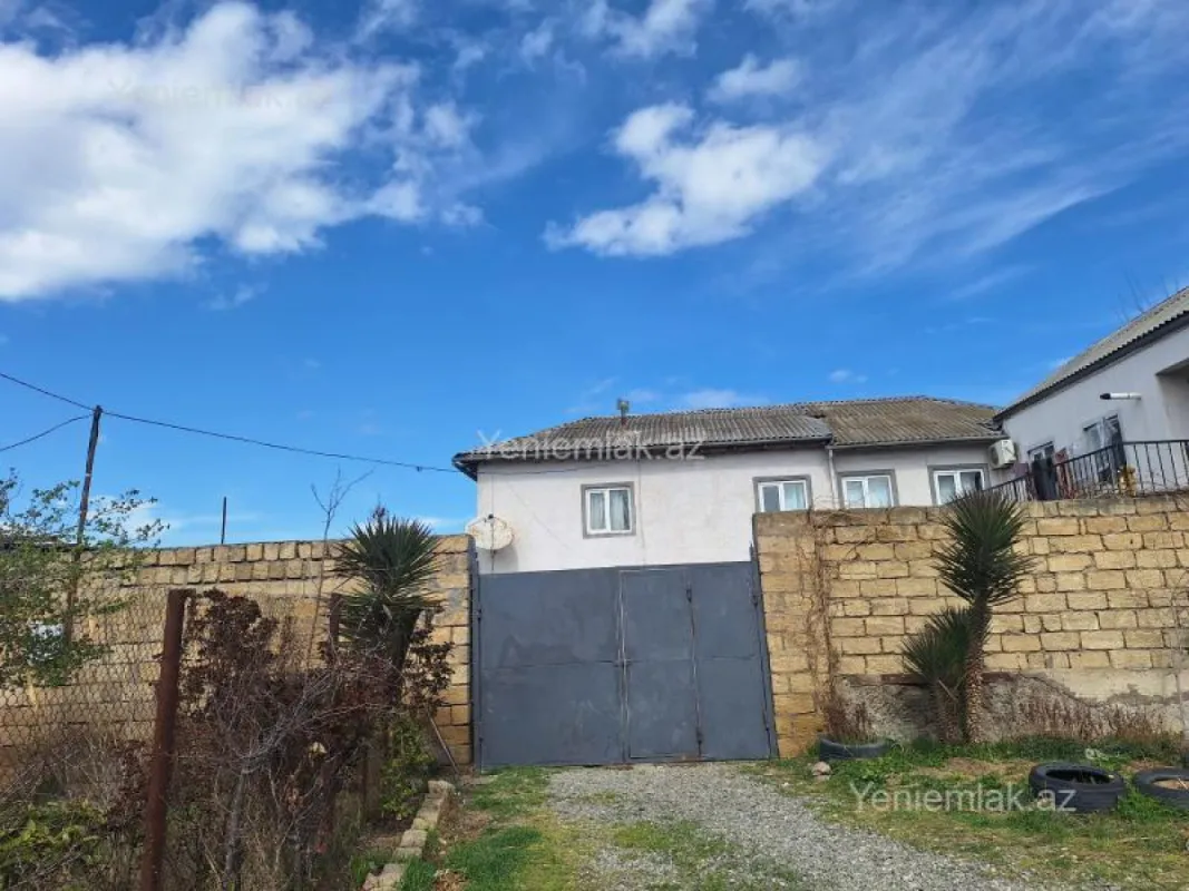 Satılır 6 otaqlı həyət evi 160 m²