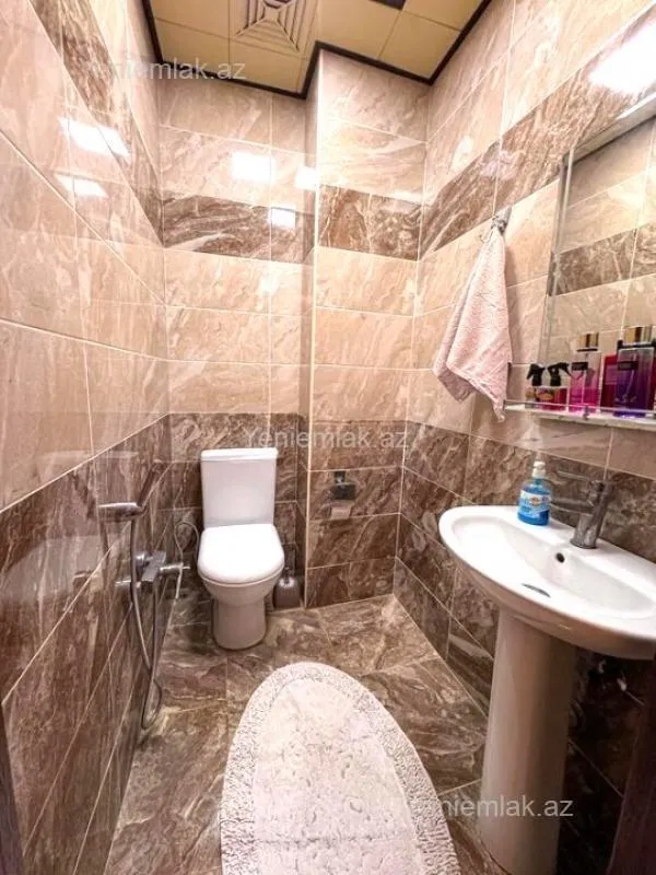 Satılır 3 otaqlı yeni tikili 110 m²