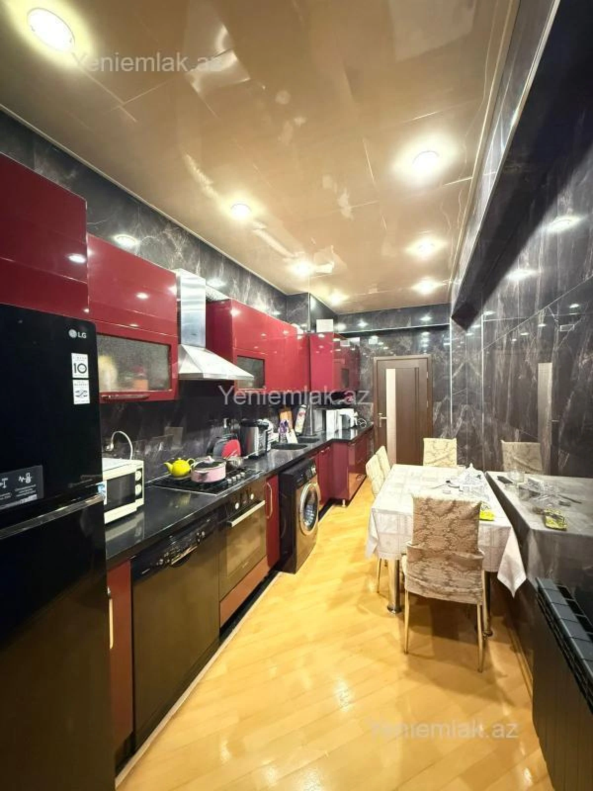 Satılır 3 otaqlı yeni tikili 101 m²