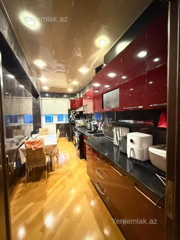 Satılır 3 otaqlı yeni tikili 101 m²