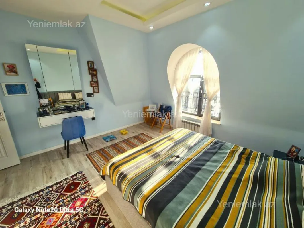 Satılır 4 otaqlı yeni tikili 135 m²