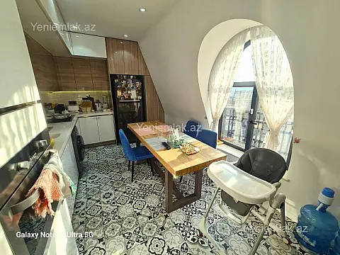 Satılır 4 otaqlı yeni tikili 135 m²
