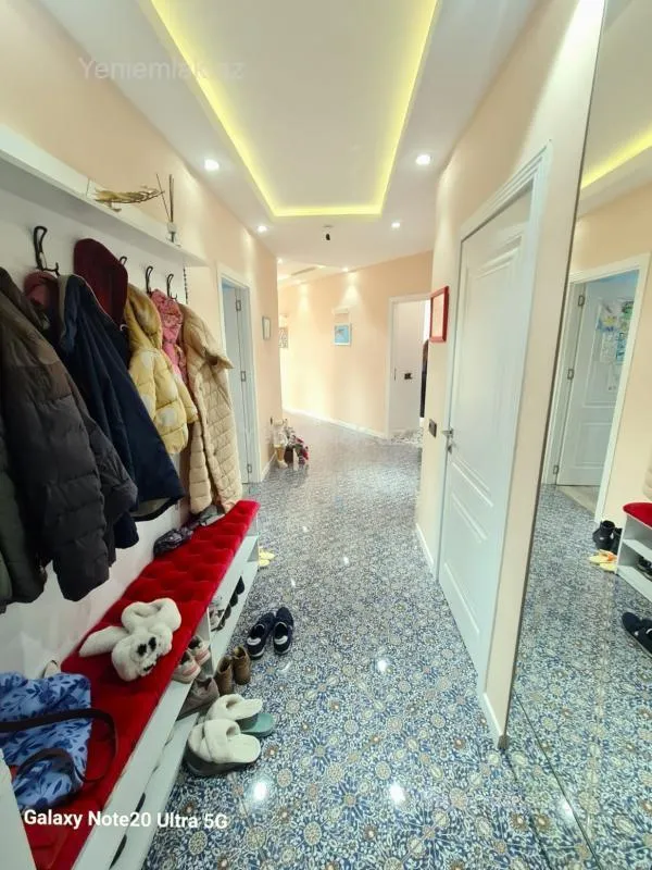 Satılır 4 otaqlı yeni tikili 135 m²