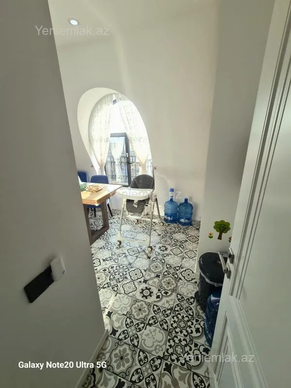 Satılır 4 otaqlı yeni tikili 135 m²