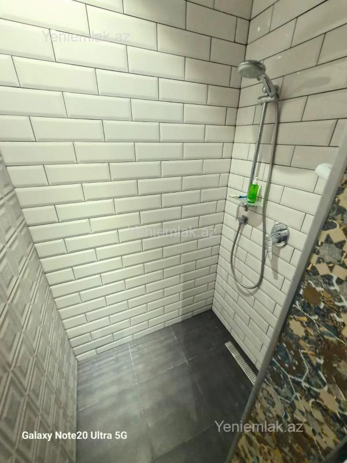 Satılır 4 otaqlı yeni tikili 135 m²