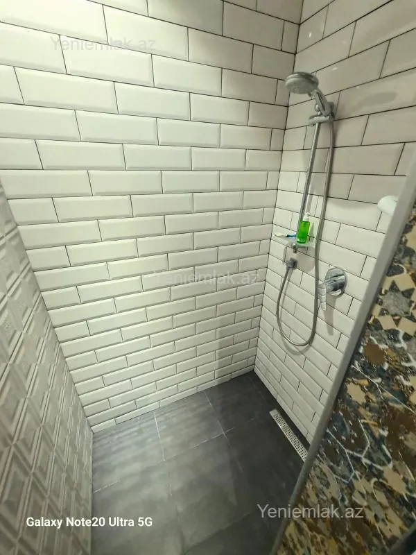 Satılır 4 otaqlı yeni tikili 135 m²