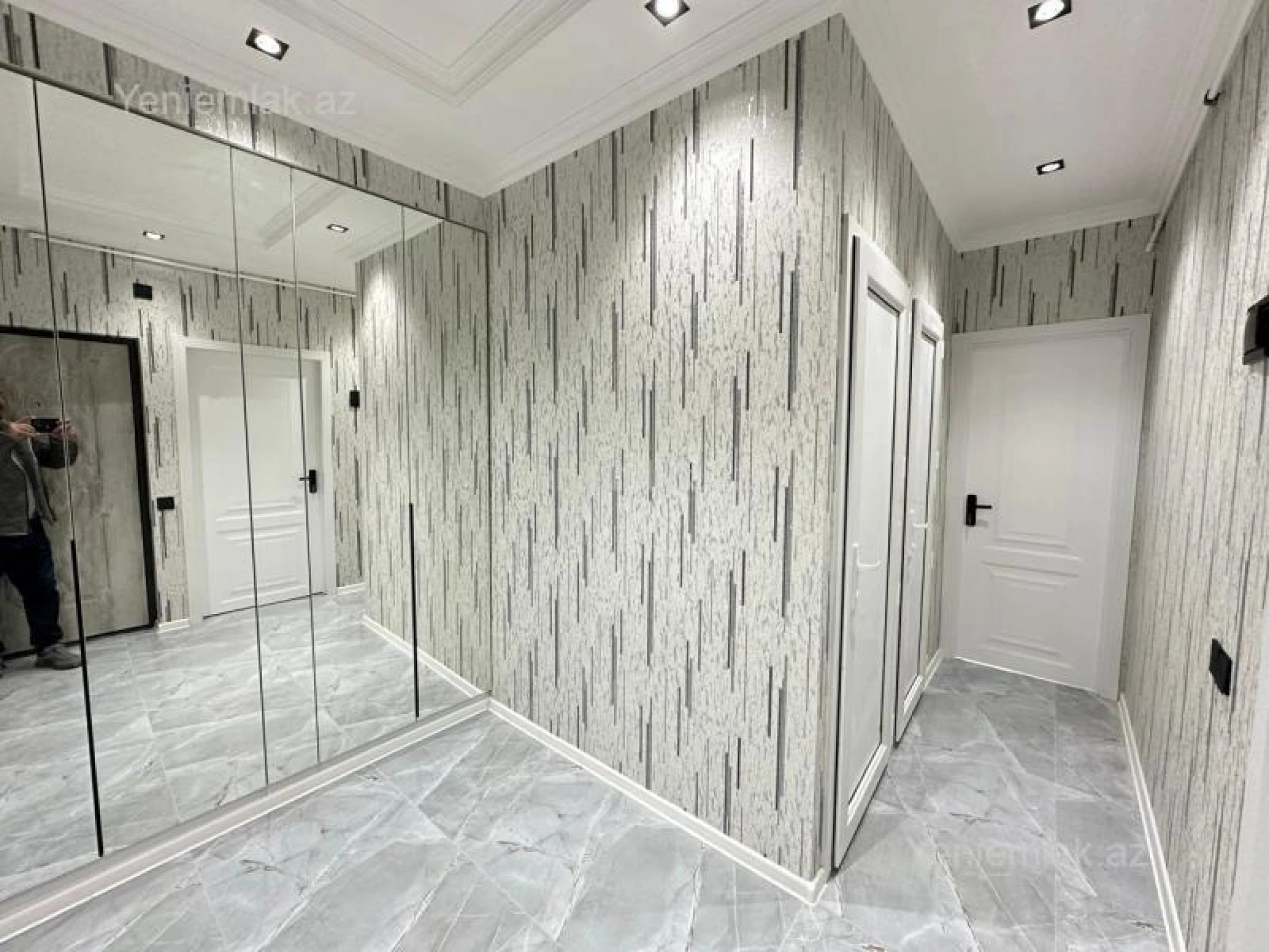 Satılır 2 otaqlı köhnə tikili 65 m²