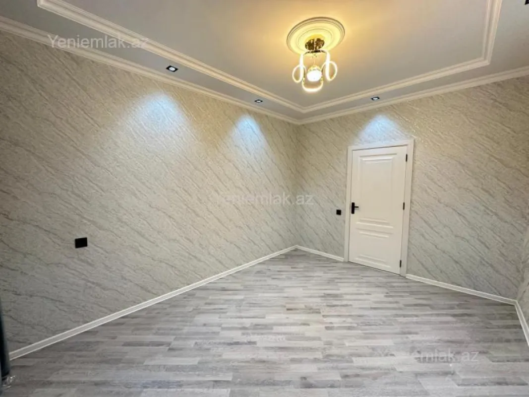 Satılır 2 otaqlı köhnə tikili 65 m²