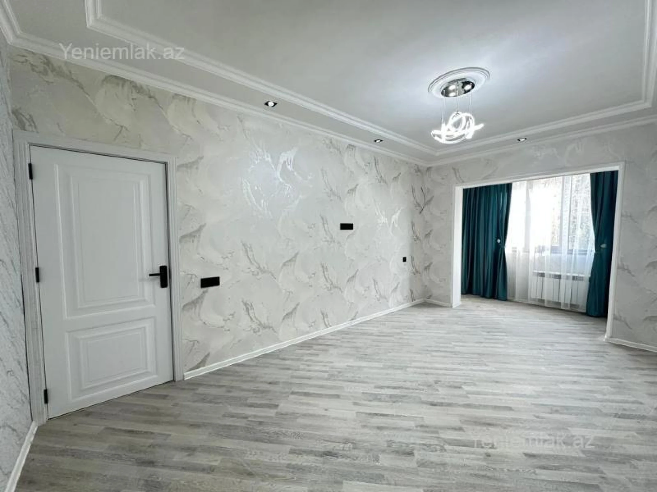 Satılır 2 otaqlı köhnə tikili 65 m²