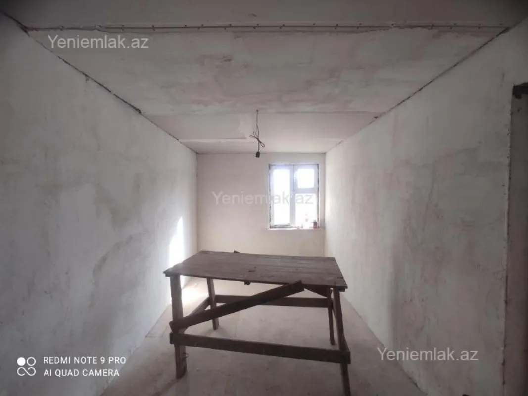 Satılır 2 otaqlı həyət evi 60 m²