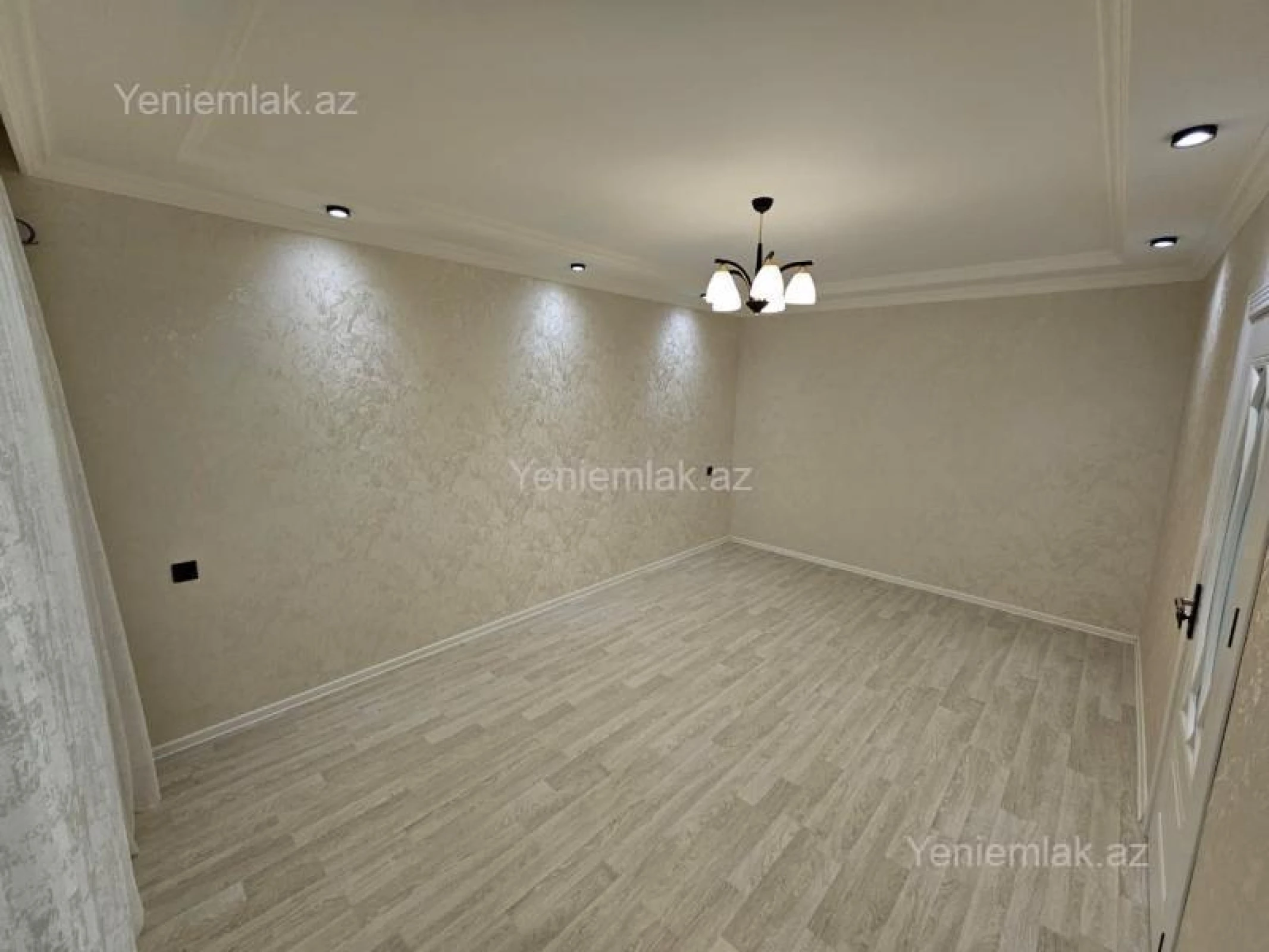 Satılır 2 otaqlı köhnə tikili 40 m²