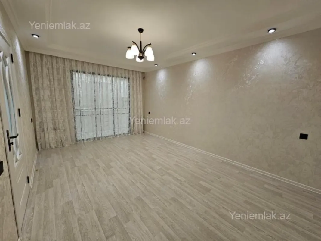 Satılır 2 otaqlı köhnə tikili 40 m²