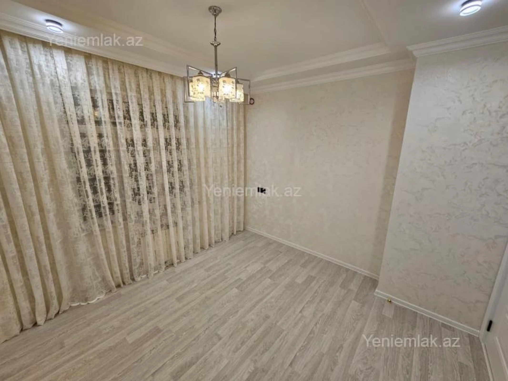 Satılır 2 otaqlı köhnə tikili 40 m²