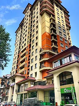 Satılır 3 otaqlı yeni tikili 125 m²