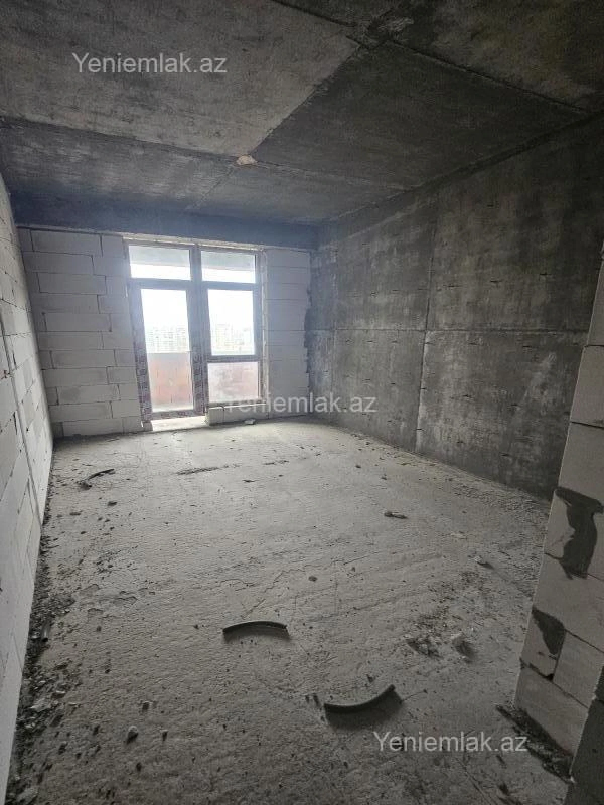 Satılır 3 otaqlı yeni tikili 125 m²