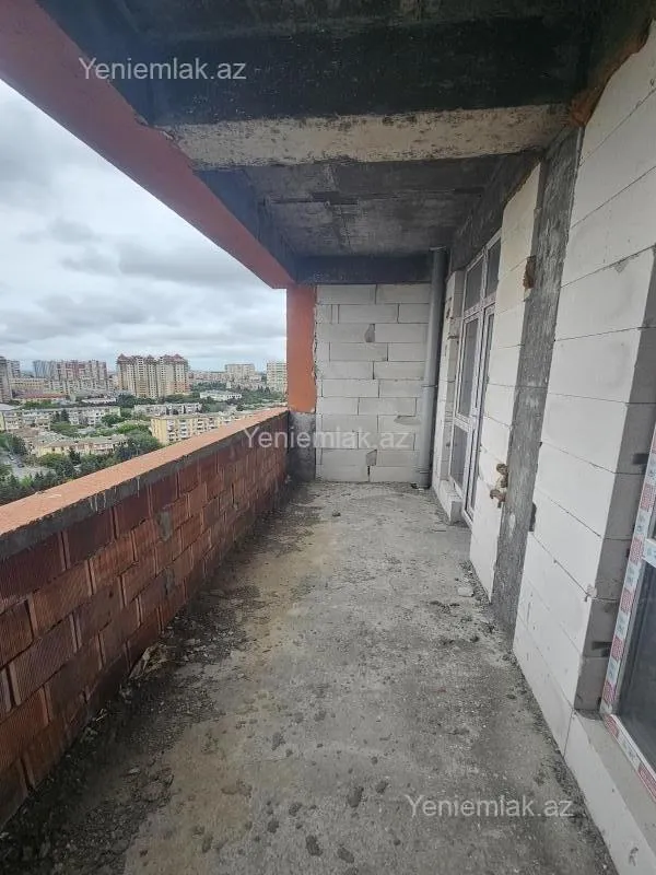 Satılır 3 otaqlı yeni tikili 125 m²