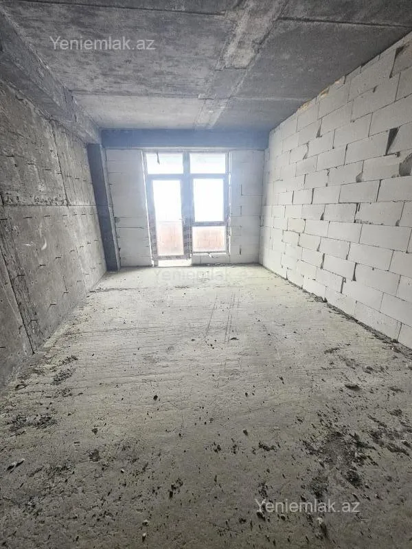Satılır 3 otaqlı yeni tikili 125 m²