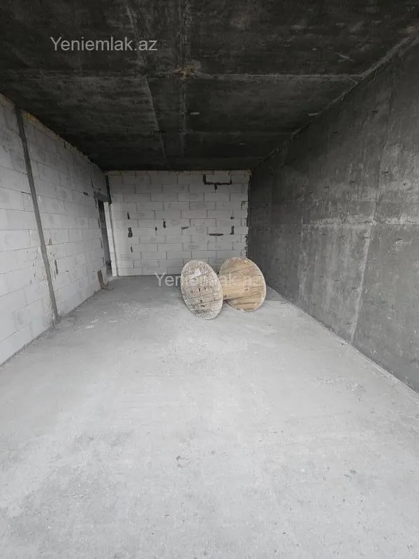 Satılır 3 otaqlı yeni tikili 125 m²