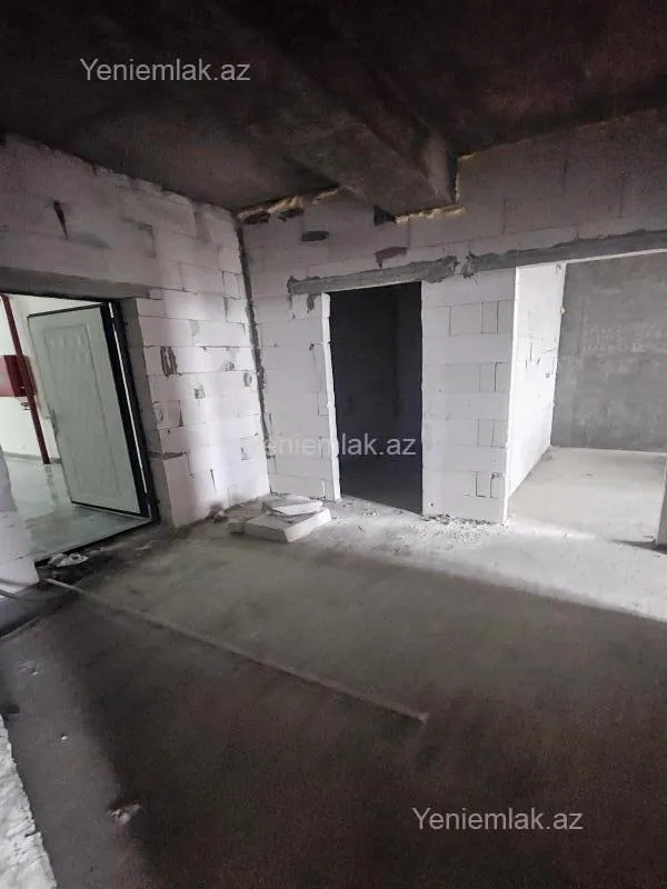 Satılır 3 otaqlı yeni tikili 125 m²