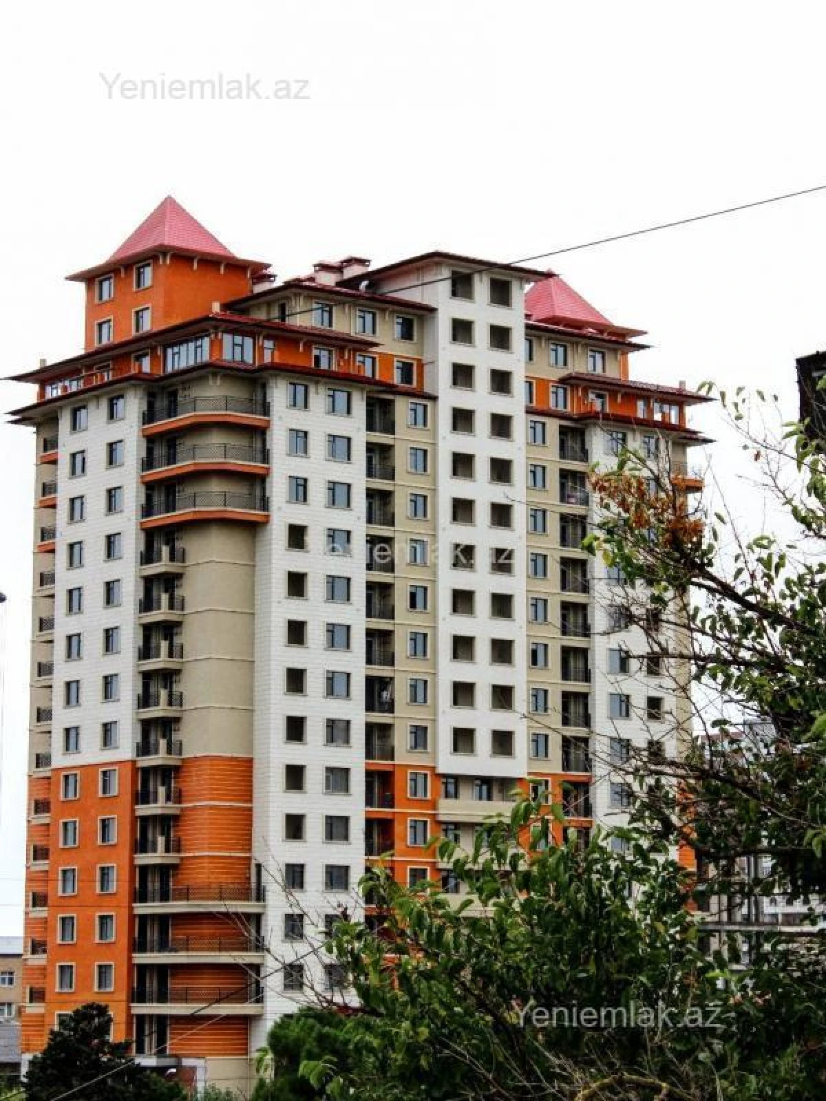 Satılır 3 otaqlı yeni tikili 125 m²