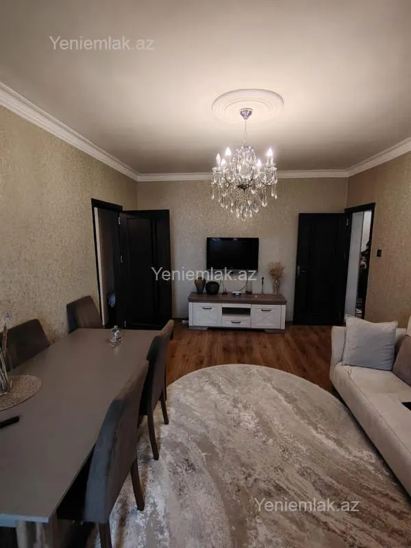 Satılır 4 otaqlı köhnə tikili 95 m²