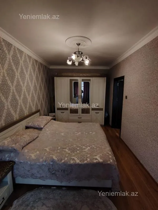Satılır 4 otaqlı köhnə tikili 95 m²