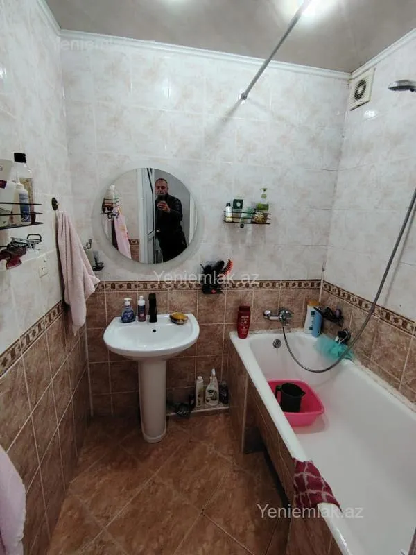 Satılır 4 otaqlı köhnə tikili 95 m²